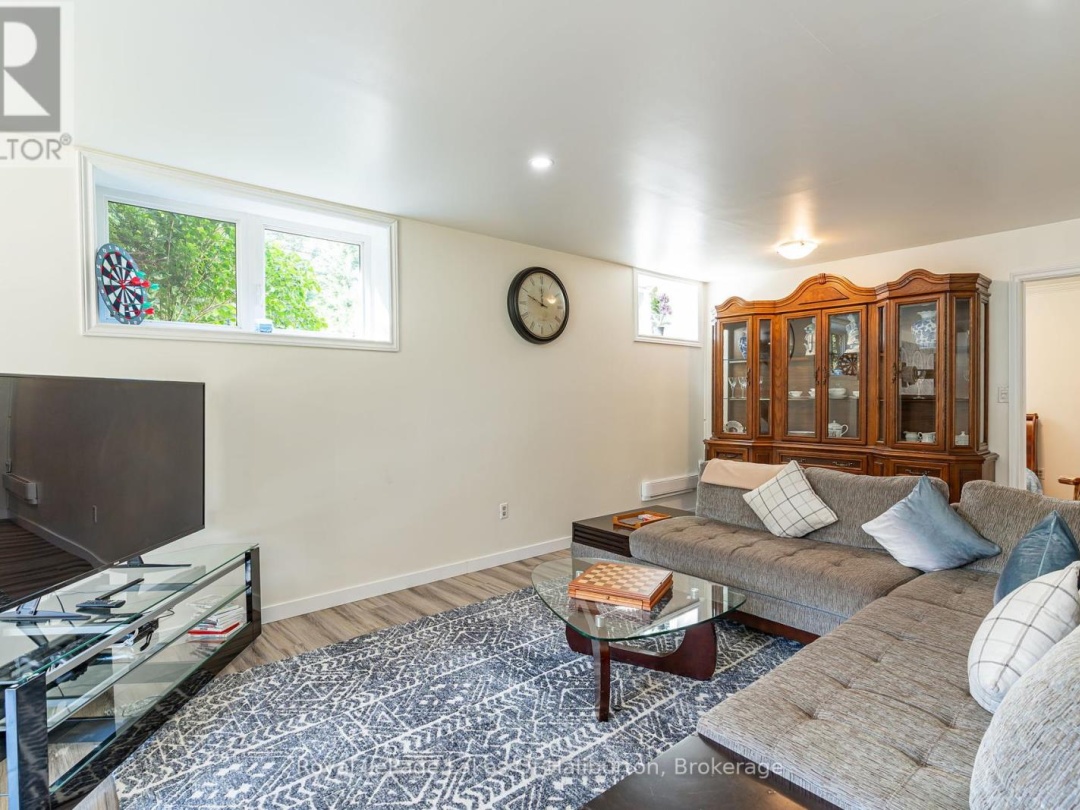 1117 Mistivale Road, Gull Lake