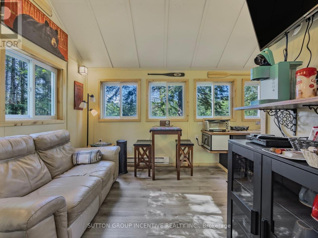 1559 118 HIGHWAY E, 