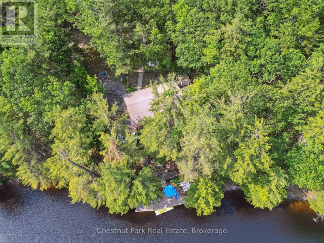 1082 MAPLEWOOD ROAD E, 