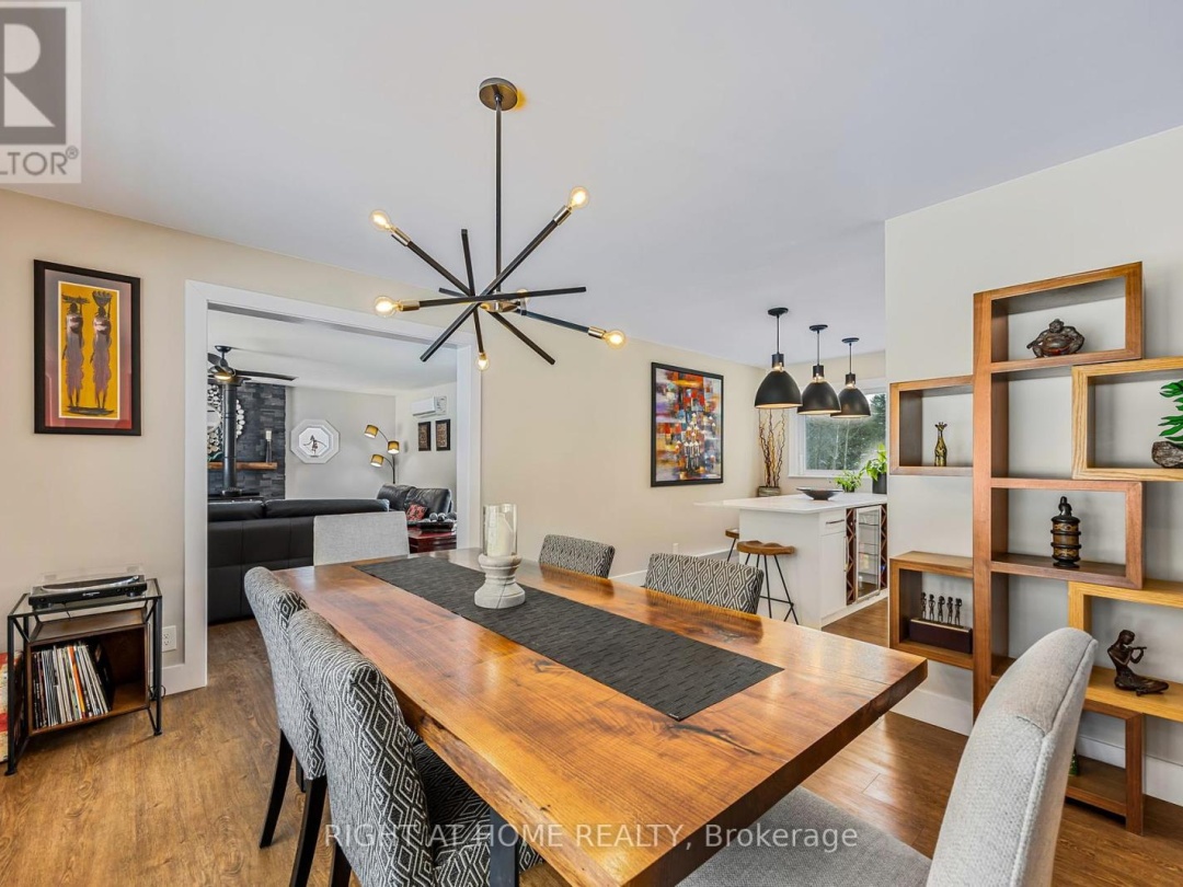 7592 East River Road, Black Lake