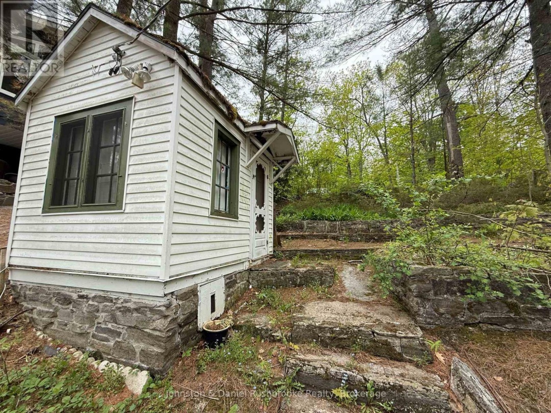 1042 3100 Road, Lake Muskoka