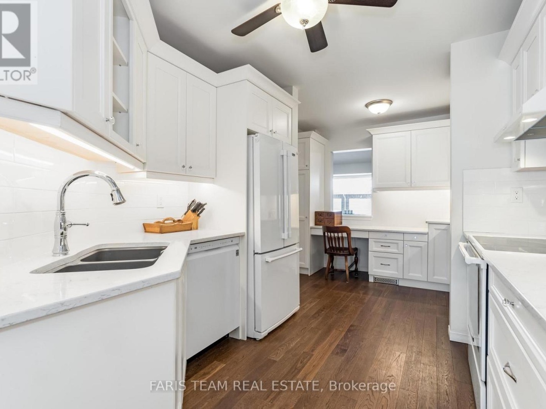 422 40 Museum Drive, Orillia
