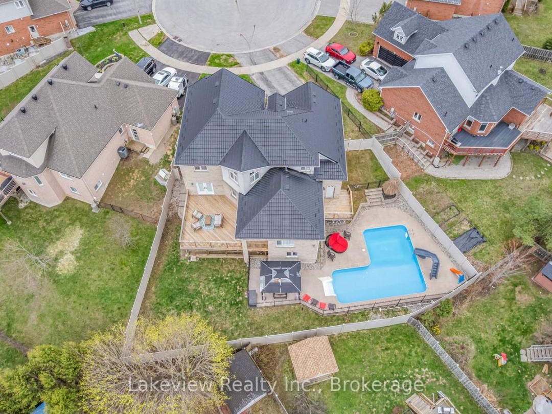 31 CLEOPATRA COURT, Orillia