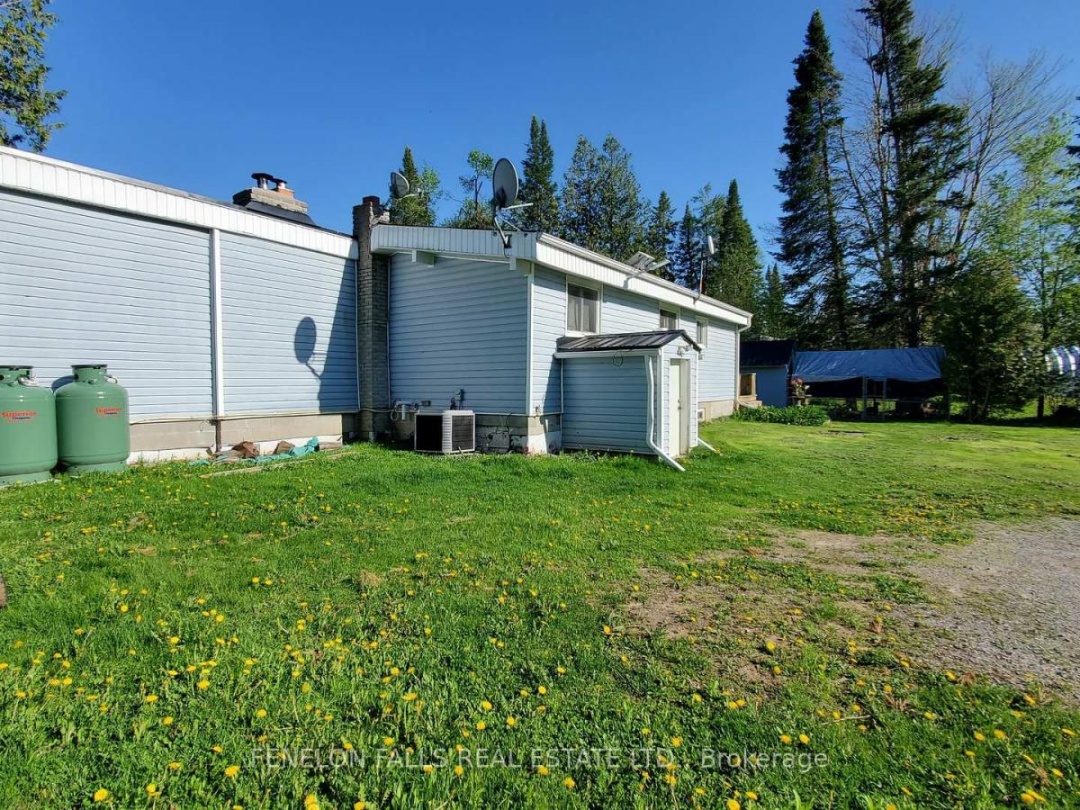 105 Cedarplank Road, Burnt Lake