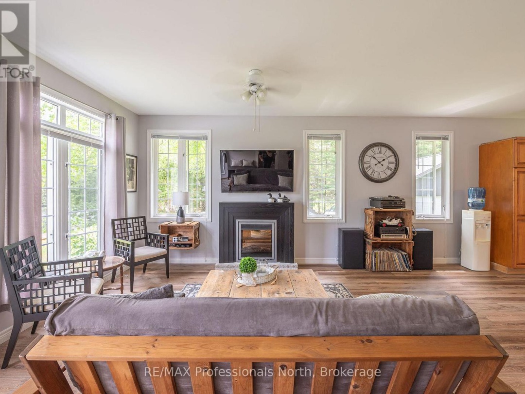 24 RELAX AVENUE, 