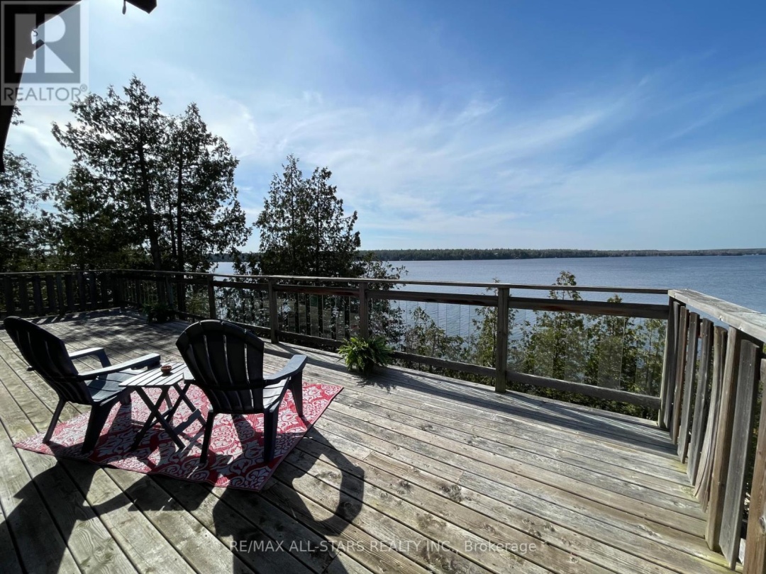 149 Lakeside Drive, Four Mile Lake