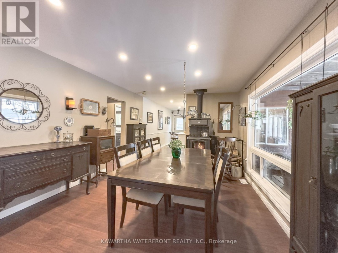 1170 ENGLISH CIRCLE, 