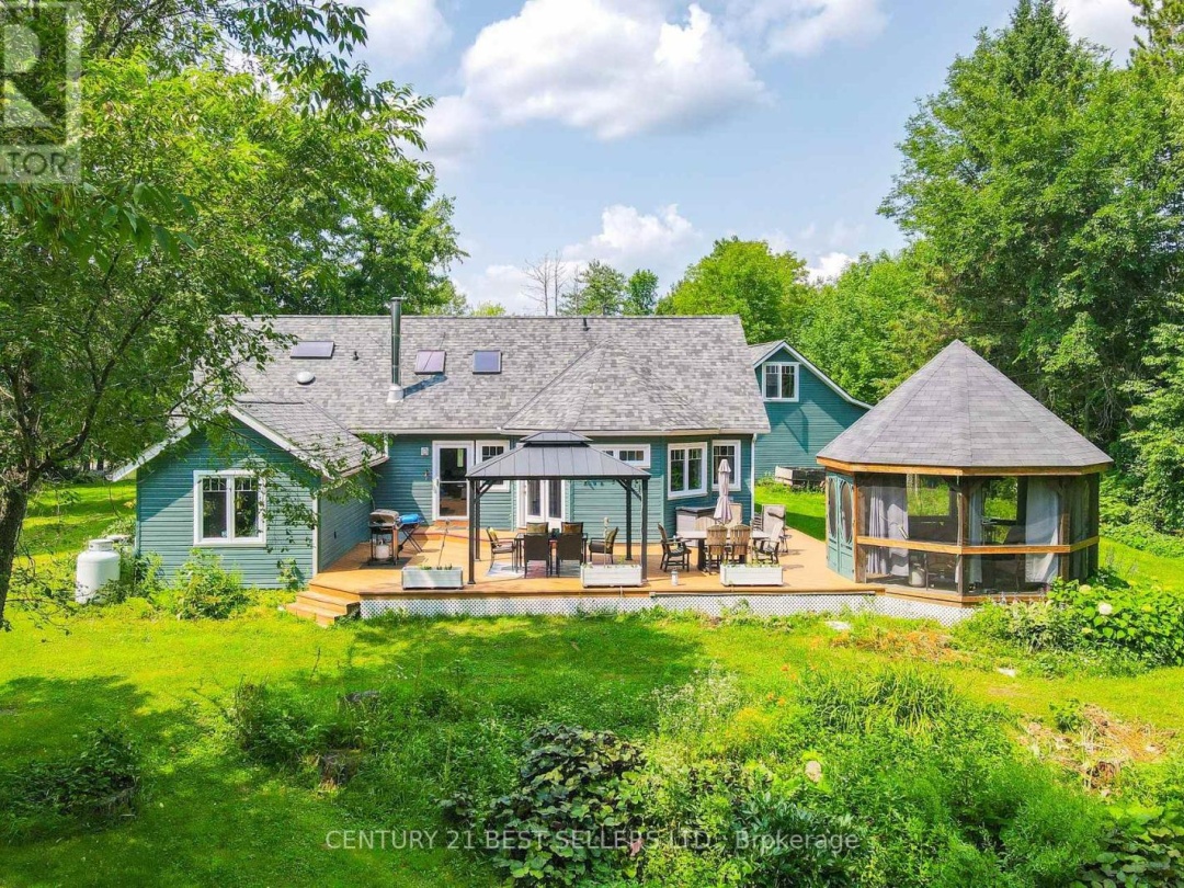 1622 HOUSEYS RAPIDS ROAD, 