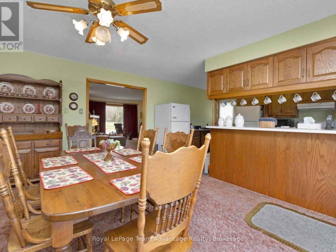 142 Broadbent Road, Manitouwabing Lake