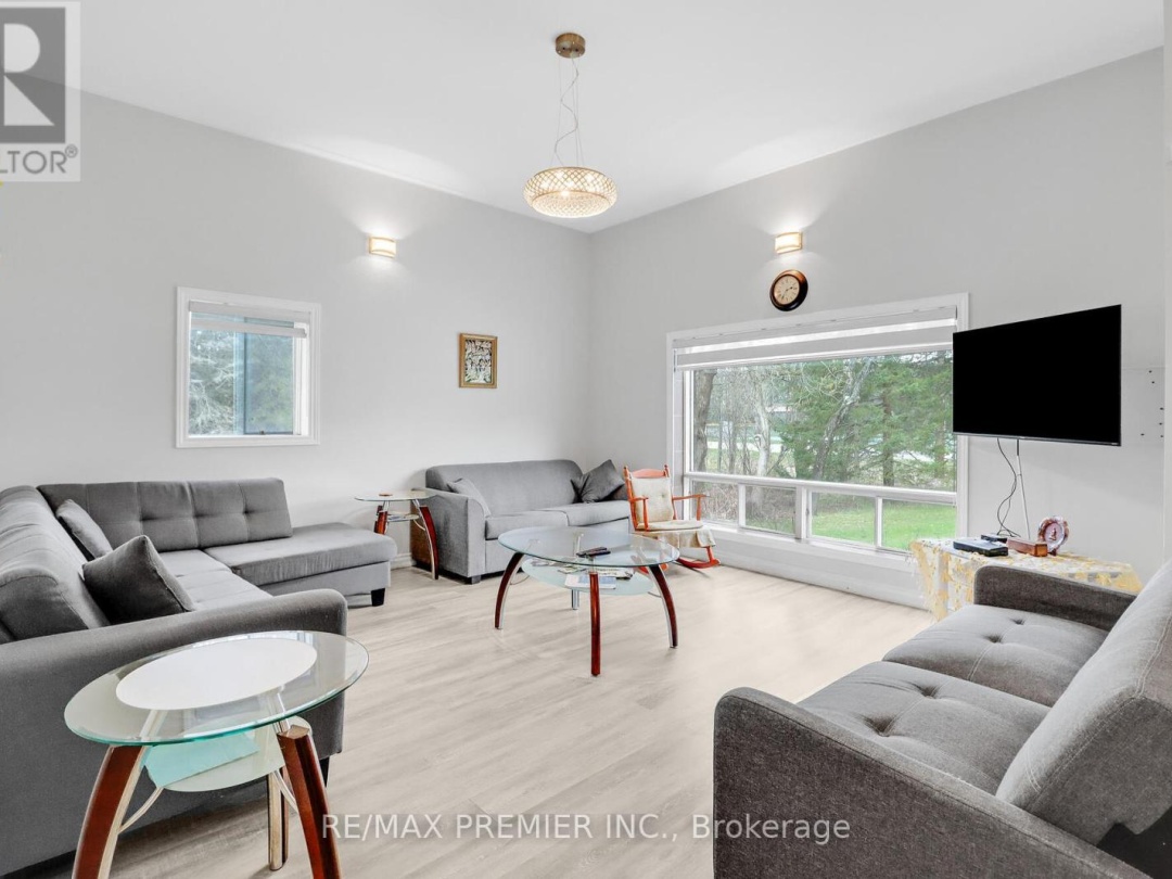 100 Readman Street, Lake Muskoka