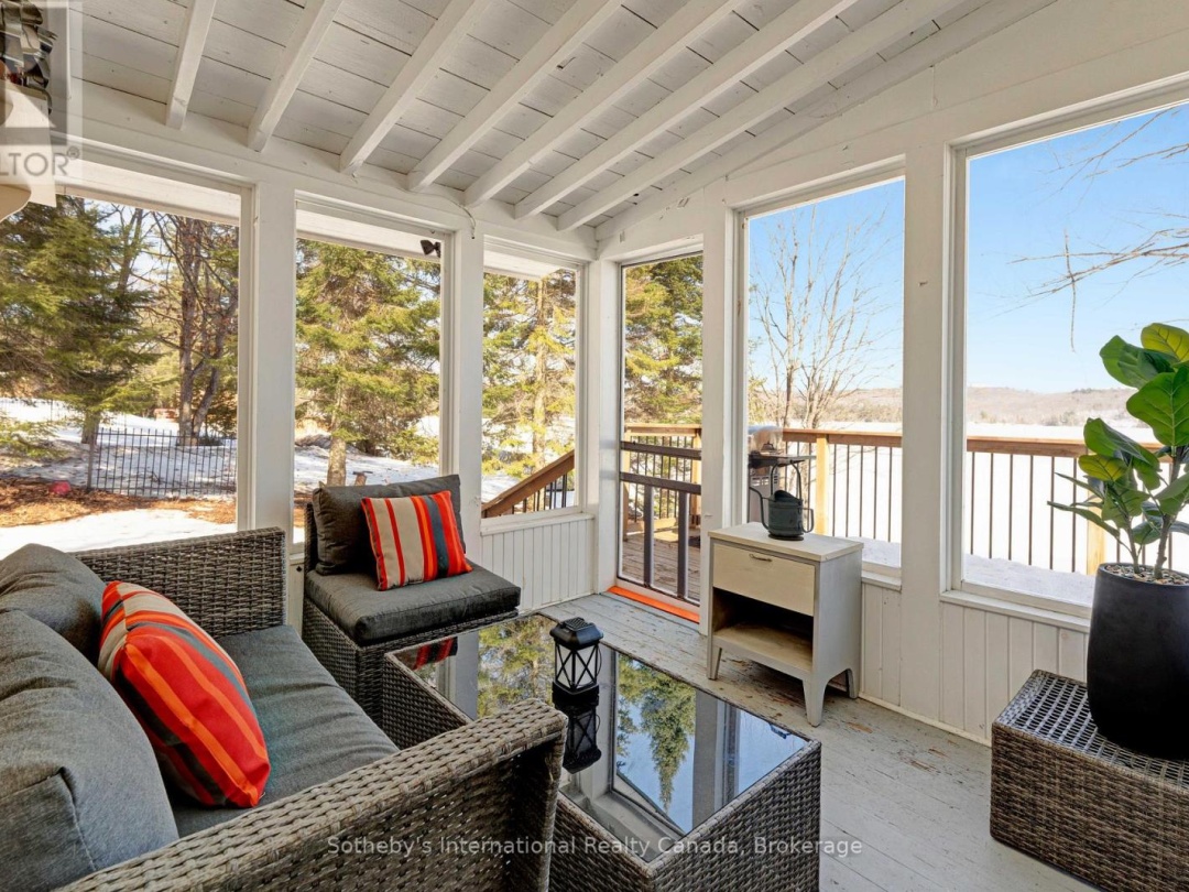 1028 Hillcrest Lane, Halls Lake