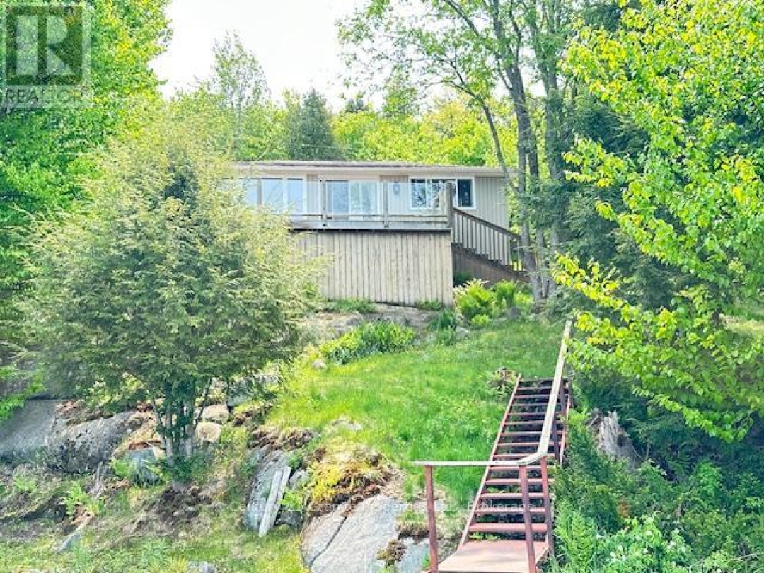 4 TURTLE LANE, 