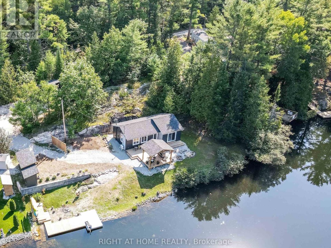 8150 Laidlaw Avenue, Severn Lake