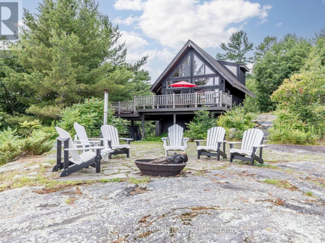 B686-8 DERBYSHIRE ISLAND, Georgian Bay