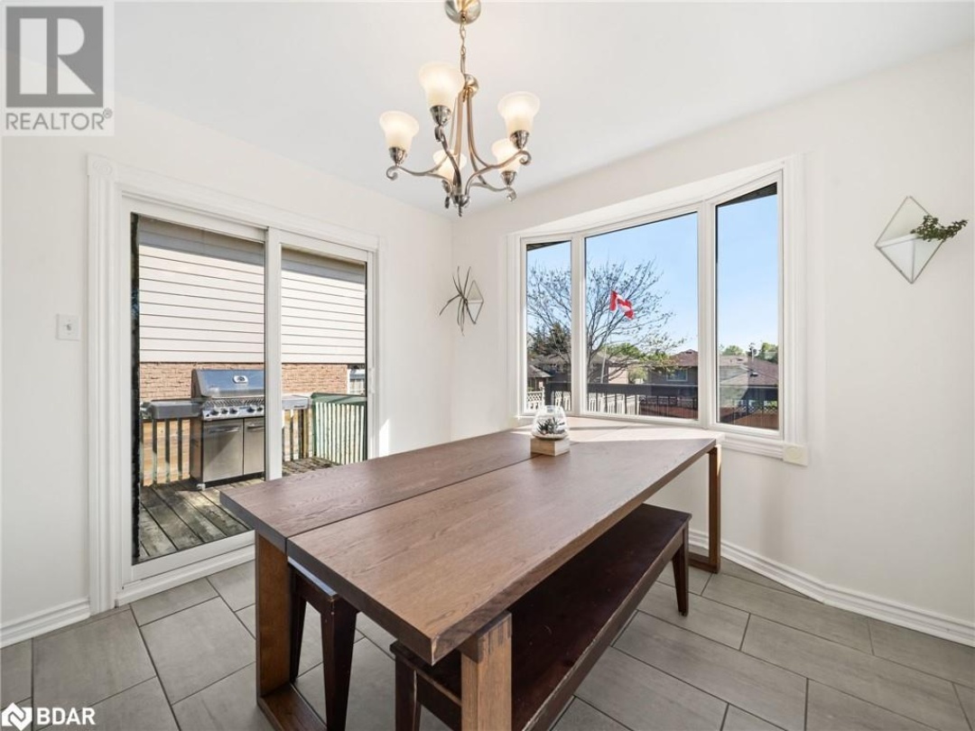 2 CHESTNUT Place, 