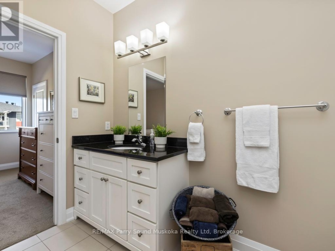 303 - 20D SILVER BIRCH COURT, 