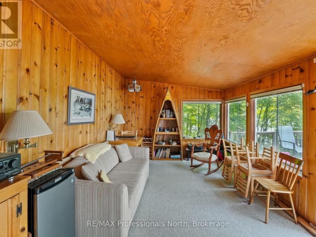 1089 AUTUMN LANE, 
