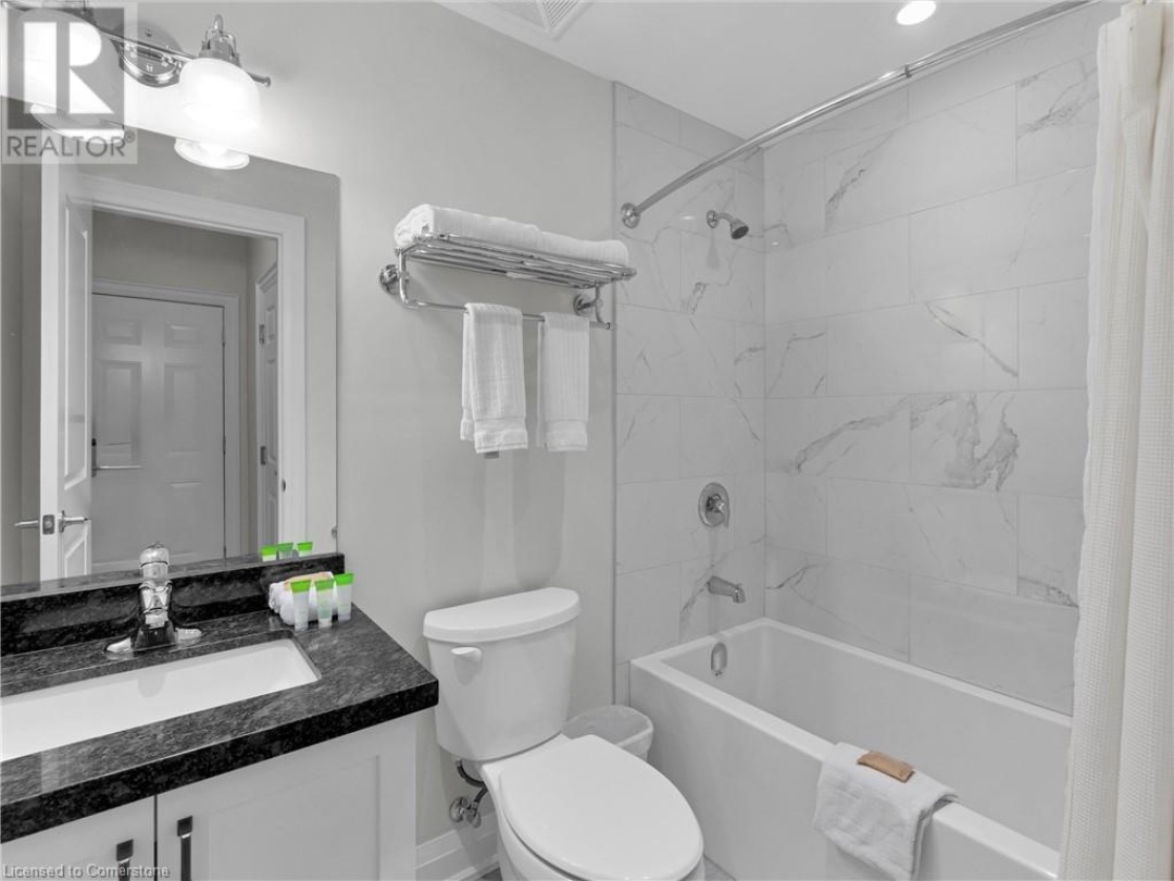 1869 MUSKOKA 118 Road W Unit# BTW-101, 