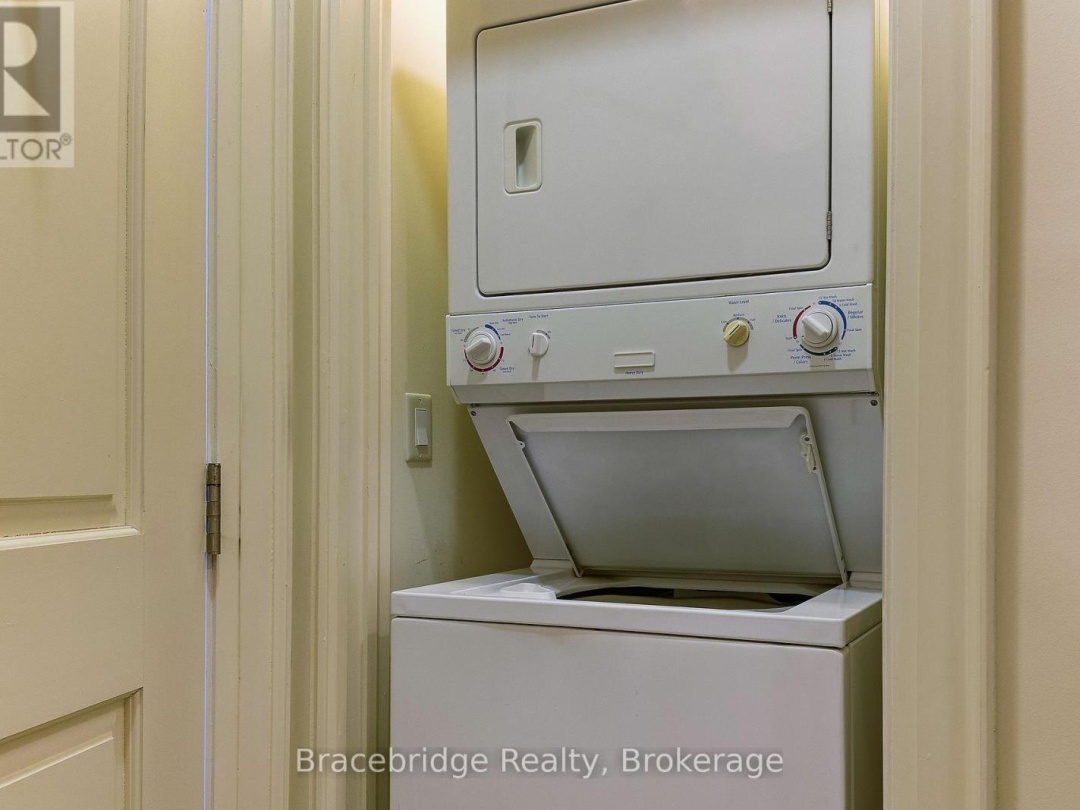 1869 MUSKOKA RD 118 W HIGHWAY, 