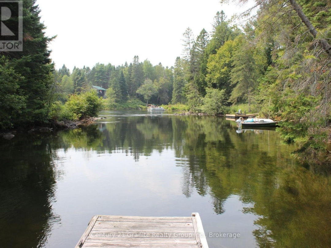 1082 GREEN LAKE ROAD, Gull River