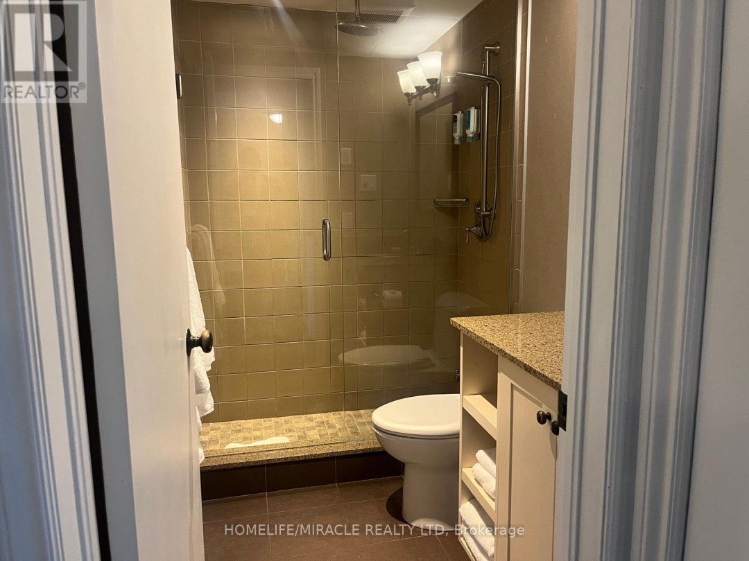 51/104 1235 Deerhurst Drive, Peninsula Lake