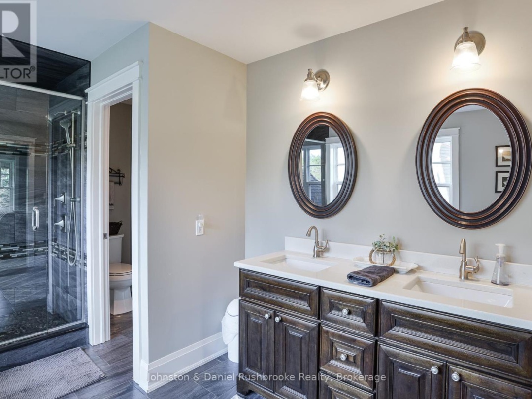 1422 MUSKOKA RD 118 ROAD W, 