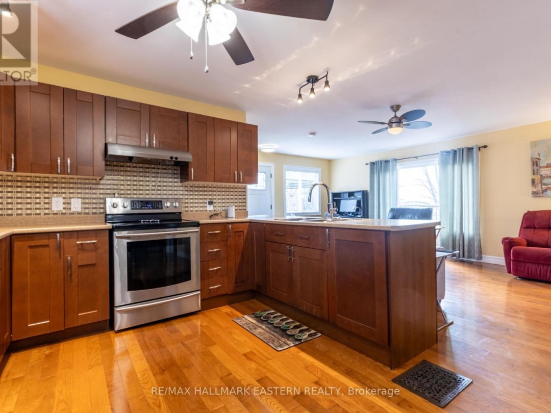 4 Hollyville Boulevard, Sturgeon Lake