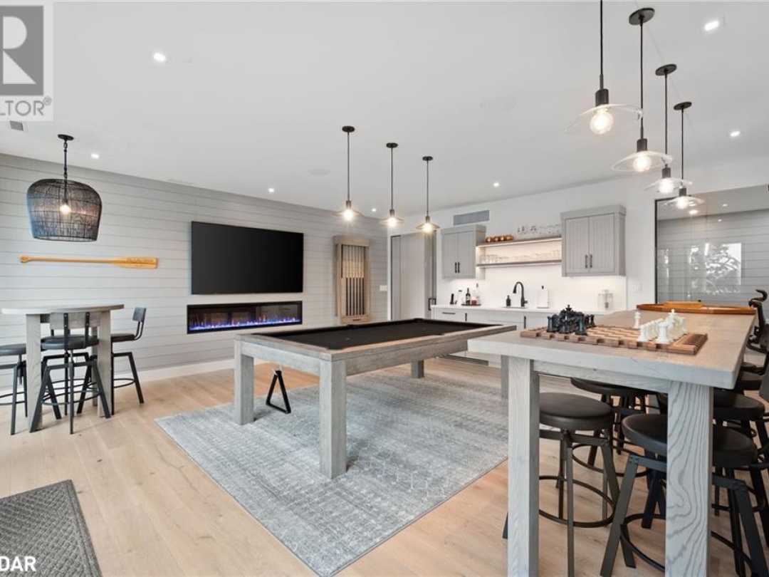 124 CLAREN CRESCENT Crescent, 