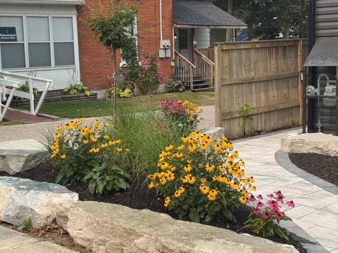 274 MISSISSAGA STREET W, 