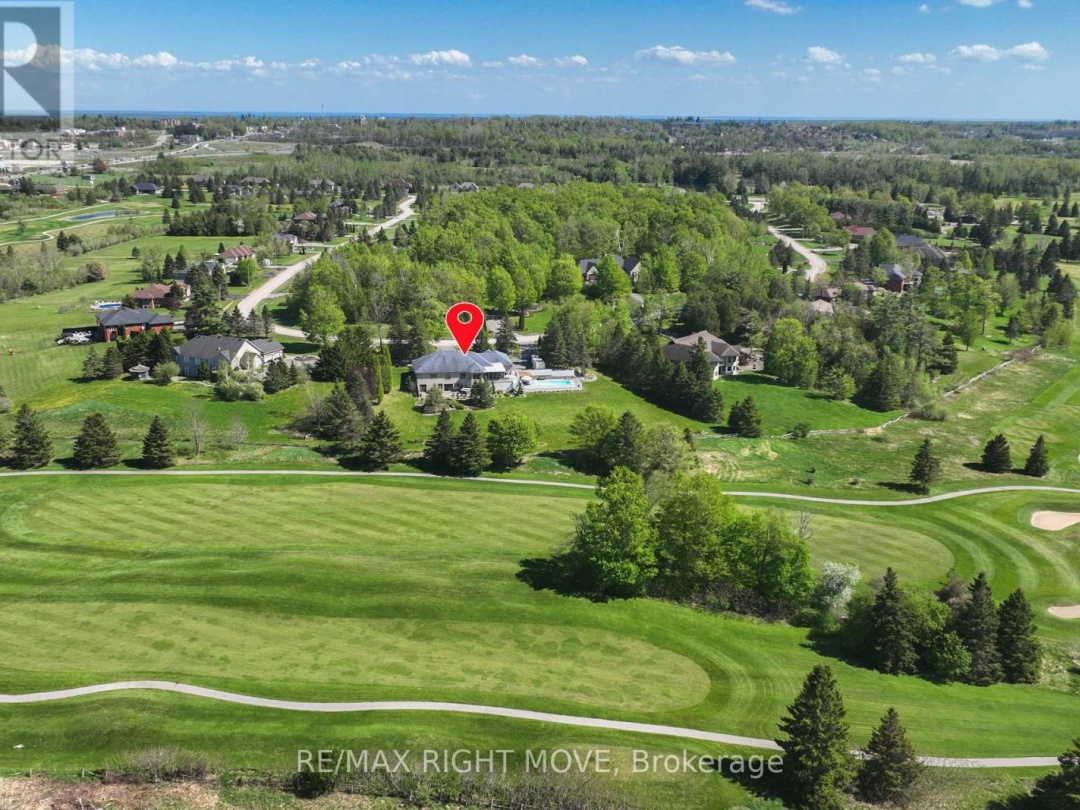 1263 Hawk Ridge Crescent, Severn