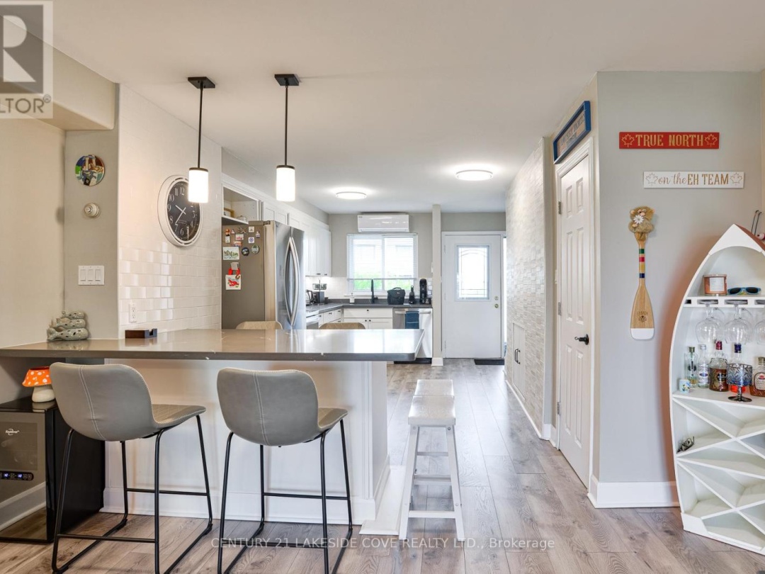 Unit 14 1 Paradise Boulevard, Lake Simcoe