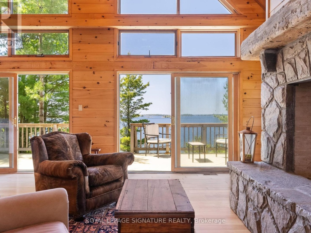 B350 Echo Island, Georgian Bay
