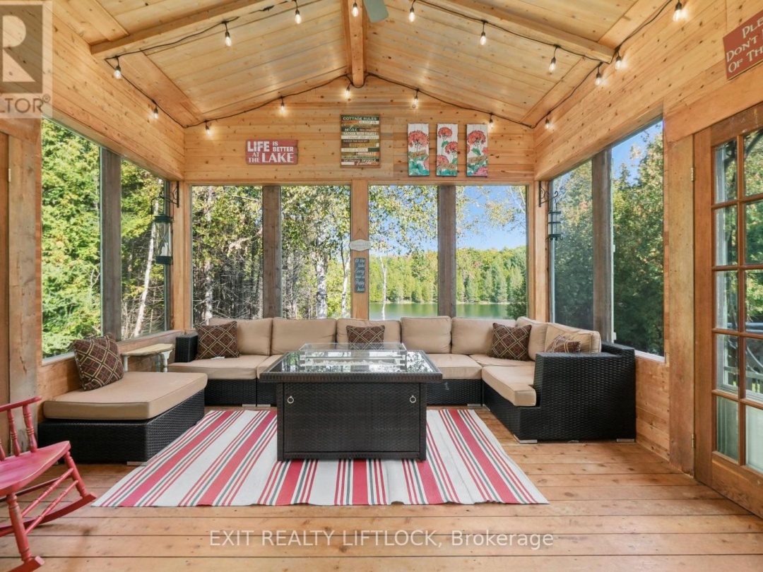 169 DUTCH LINE ROAD W, 