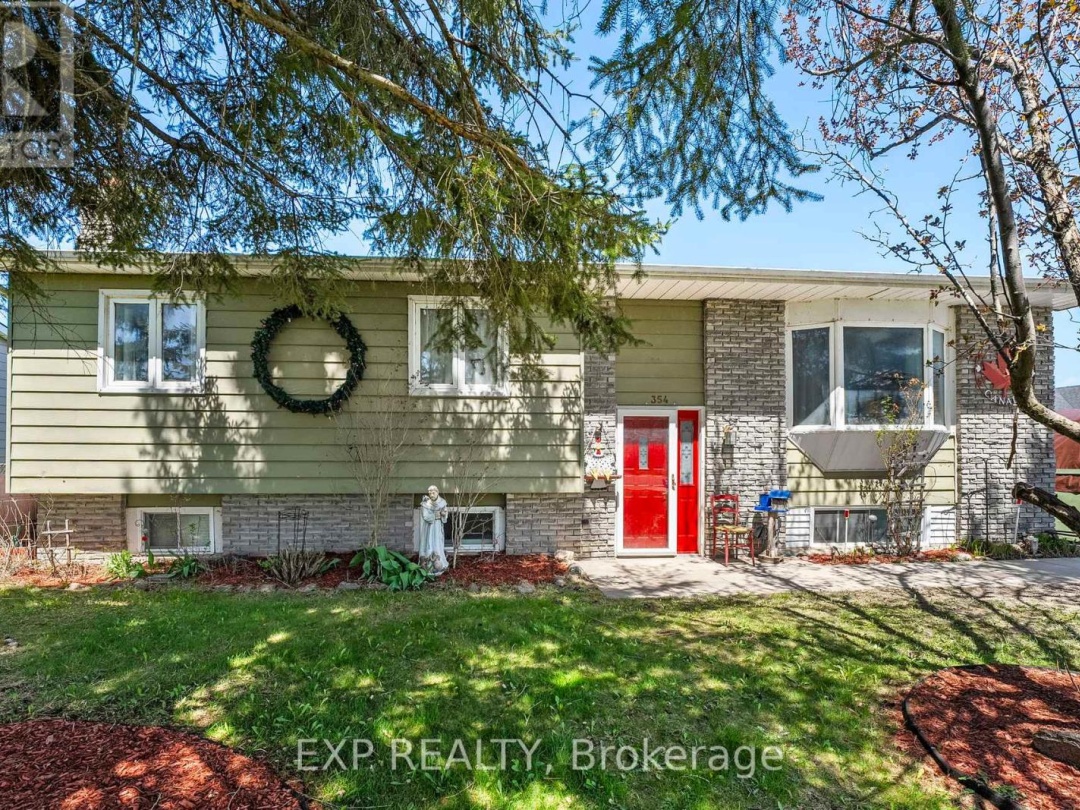 354 LAKELAND CRESCENT, 