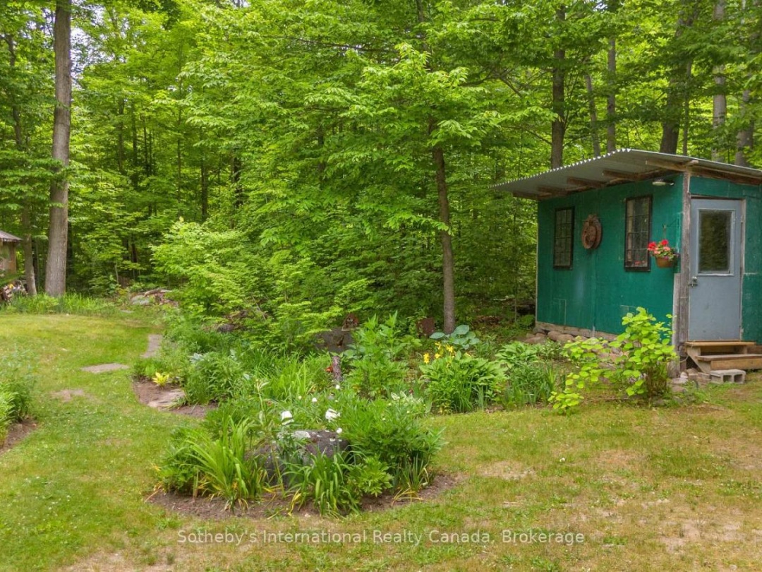 31 MEADOWS AVENUE, 