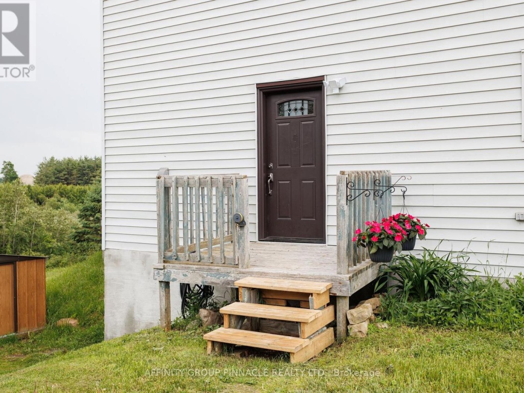 730 THE GLEN ROAD, 