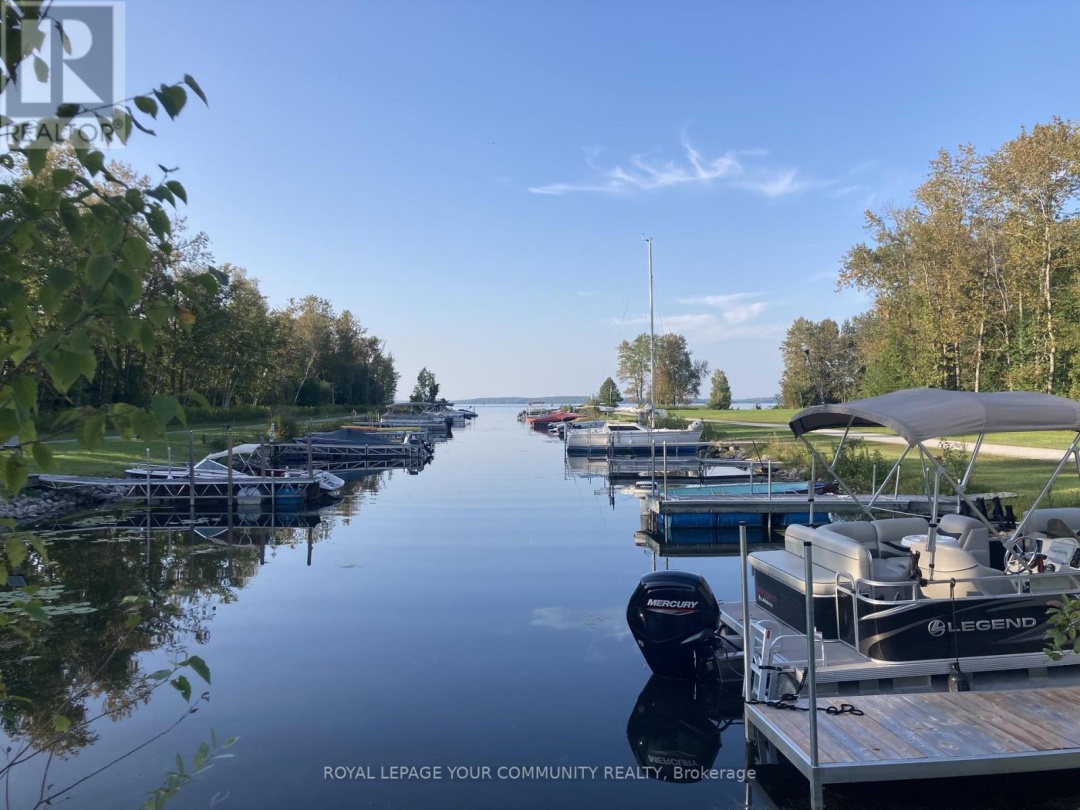 381 Country Club Circle, Pigeon Lake