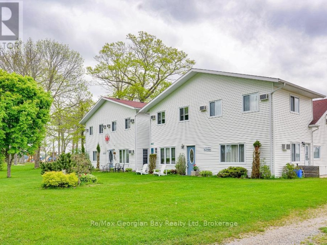 BEACH CHALET #3 - 1230 GRANDVIEW LODGE ROAD, 