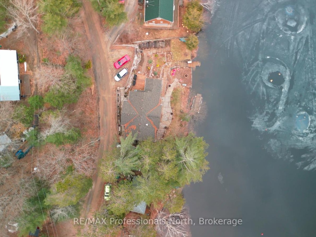 1325 Claude Brown Road, Bob Lake