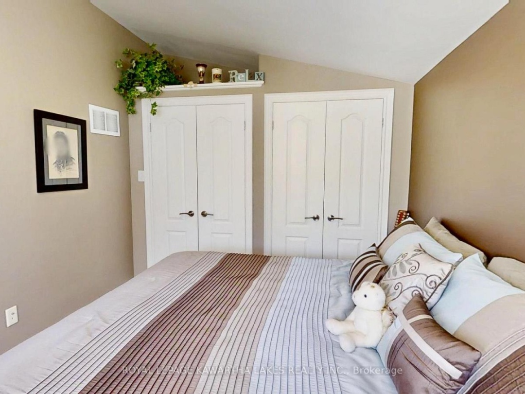 24 MCLENNANS BCH ROAD, Lake Simcoe