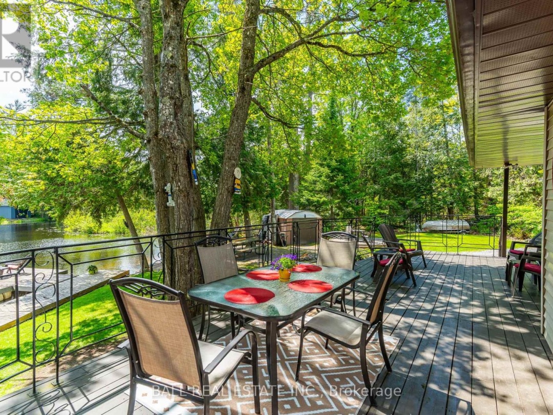 73 SUNSET COURT, Little Bald Lake