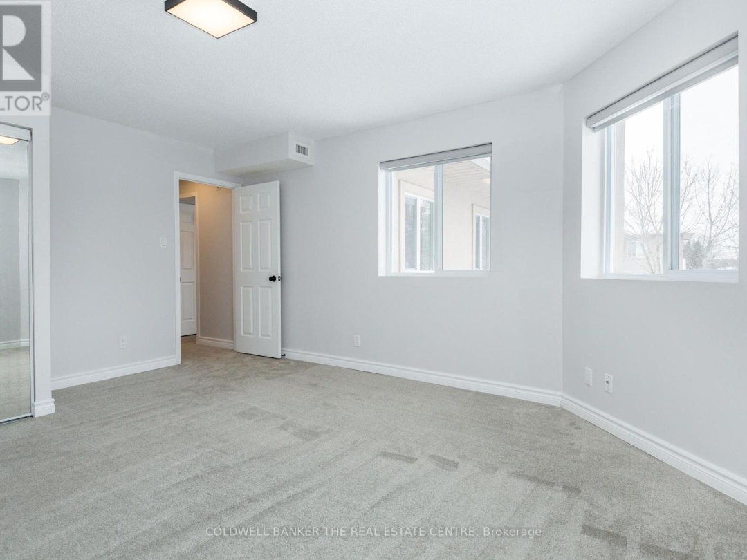 302 - 125 BOND STREET, 