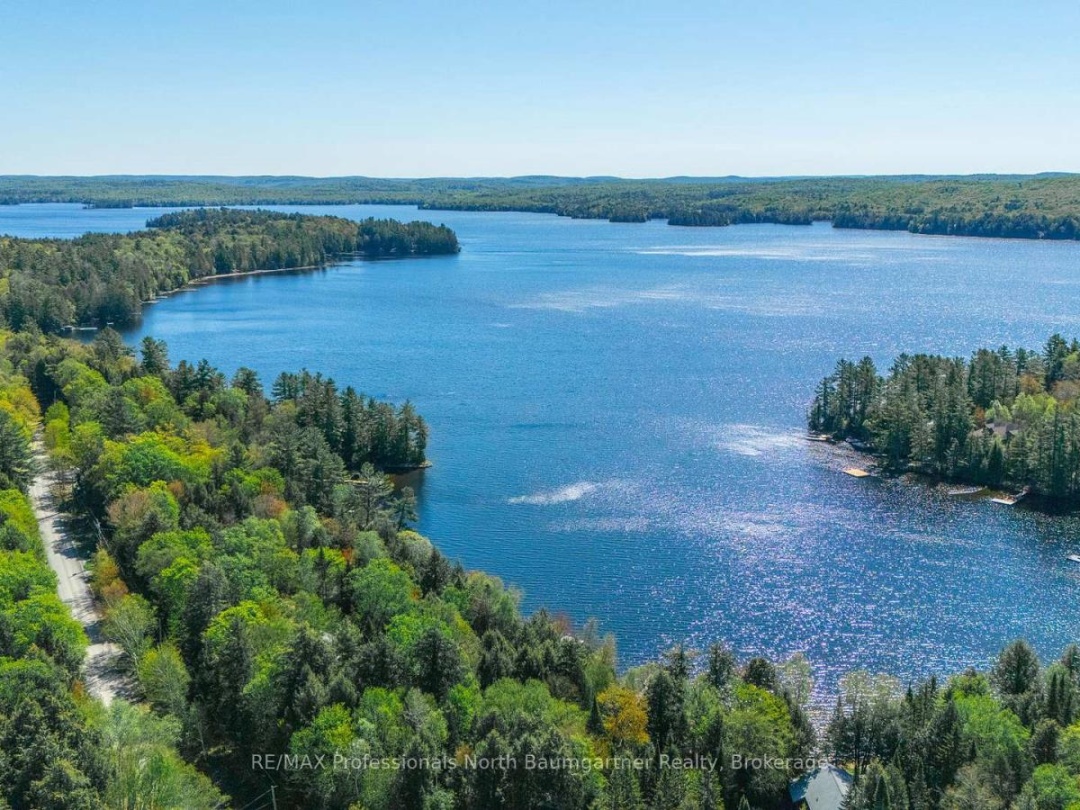 6469 Kennisis Lake Road, Kennisis Lake