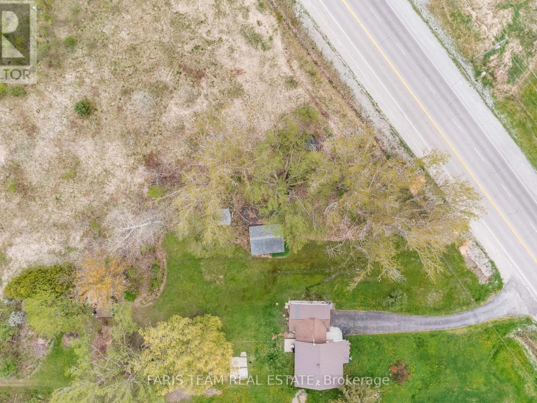 7665 HIGHWAY 93, Tiny