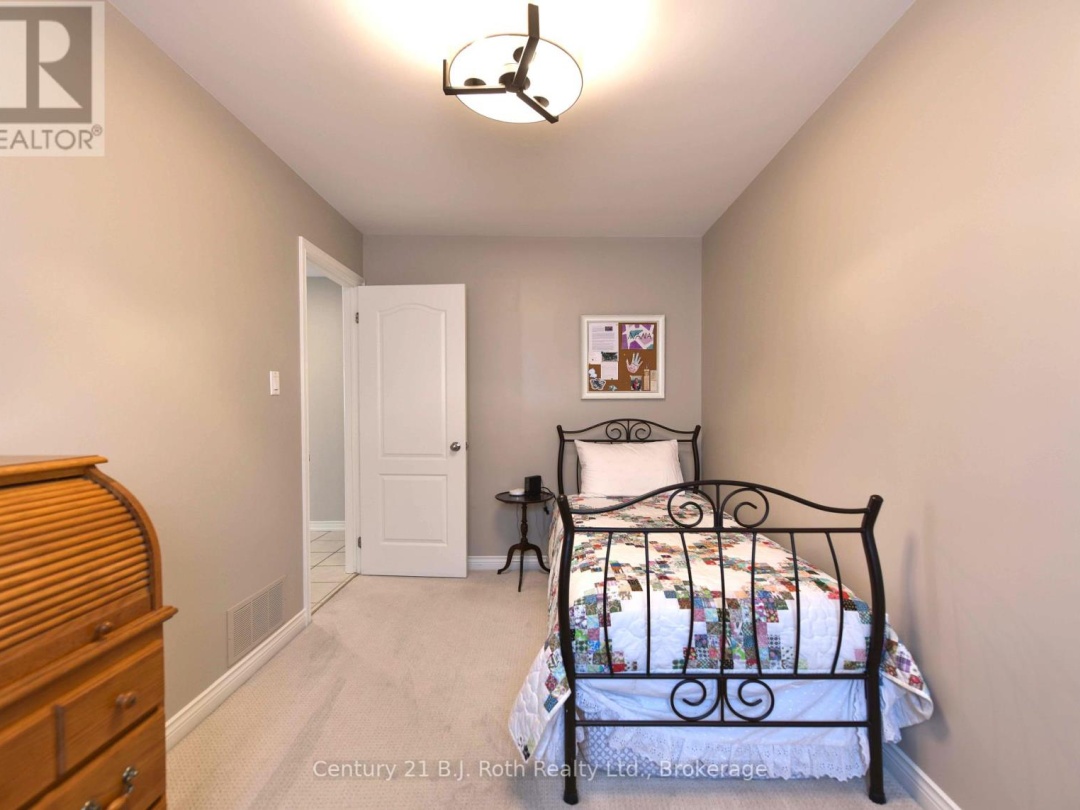 3196 Monarch Drive, Orillia