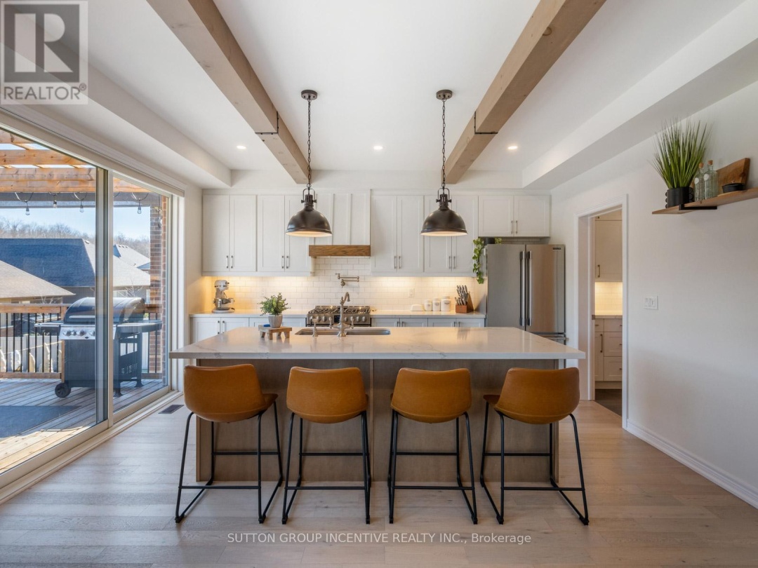 3007 Annalysse Drive, Orillia