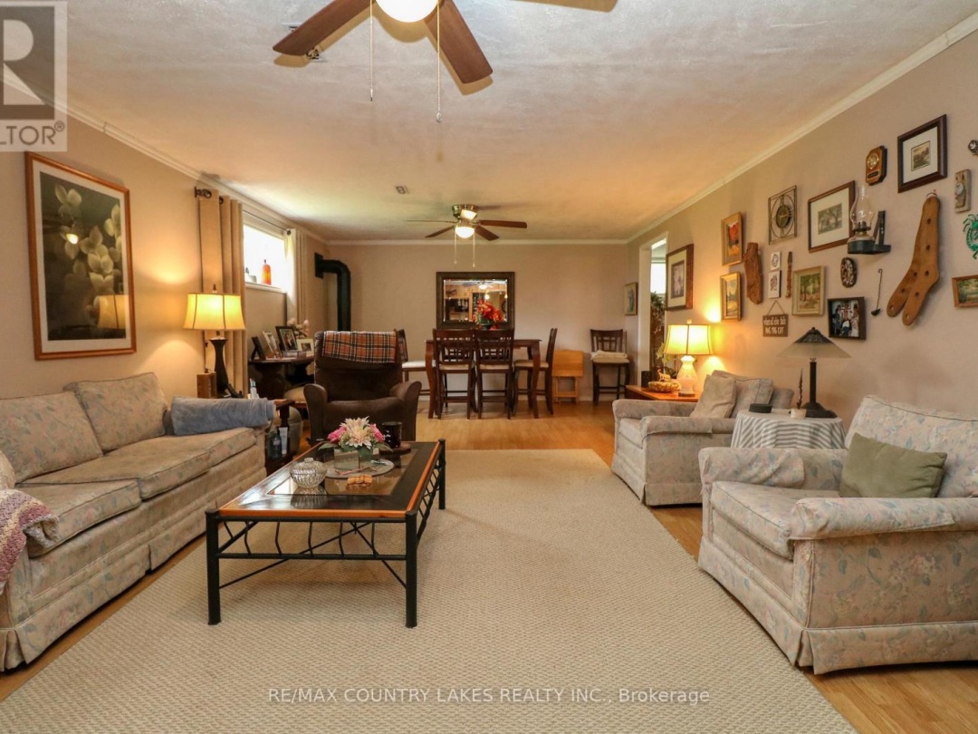 86 Beechwood Avenue, Lake Simcoe