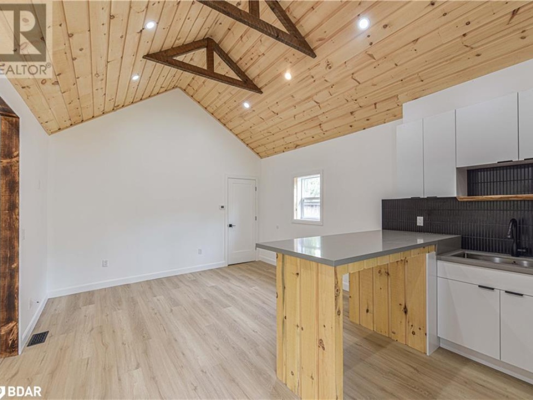 274 MISSISSAGA Street, Orillia