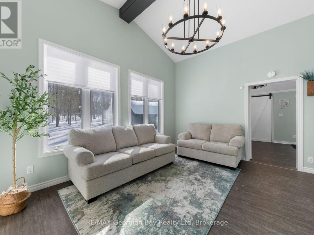 1745 TWIN OAKS CRESCENT, Matchedash 