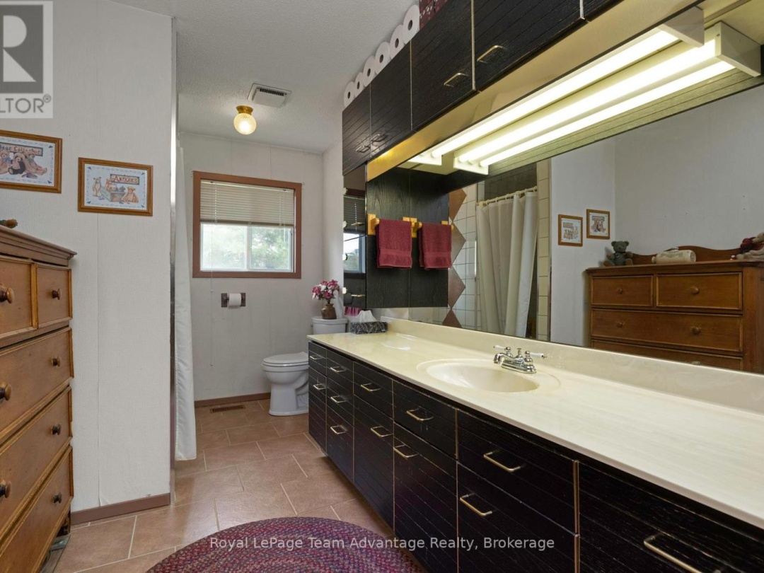 142 Broadbent Road, Manitouwabing Lake